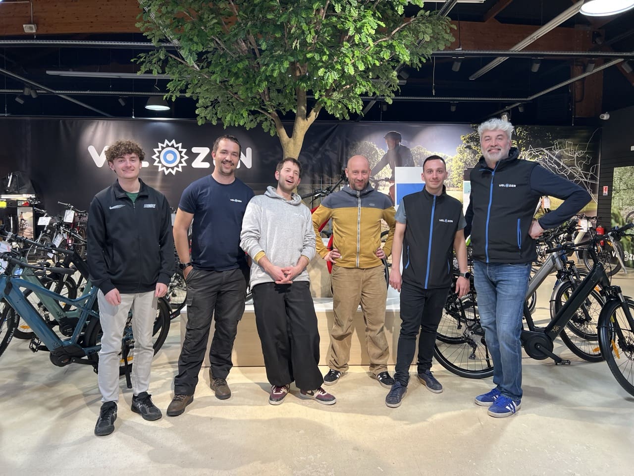 Equipe Velozen Lorient vente et atelier
