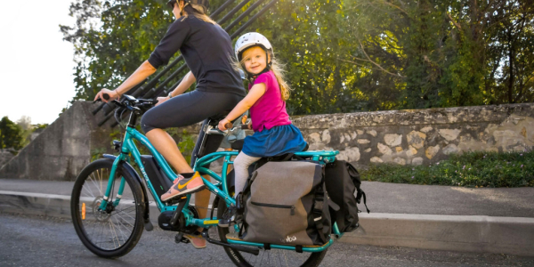 REVUE DE PRESSE • Transporter ses enfants sur un vélo électrique