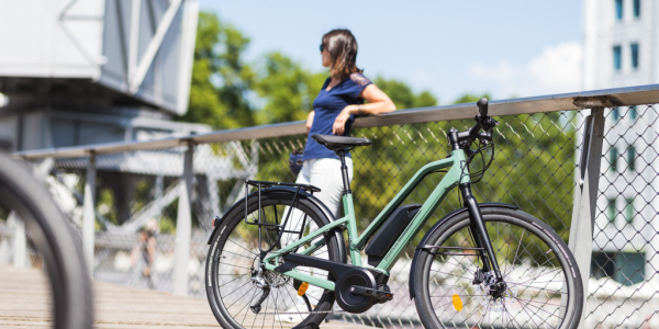 MOUSTACHE FRIDAY 28 2019 ••• Urbain & polyvalent, c'est le vélo-taf électrique idéal !