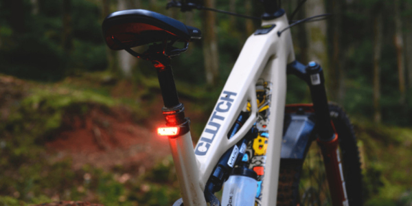 Moustache CLUTCH, le VTT électrique nouvelle génération avec transmission Pinion